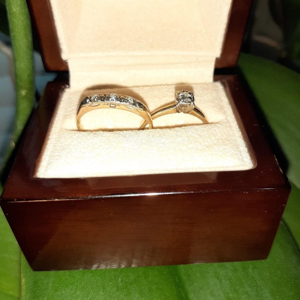14K Magic glow engagement rings
